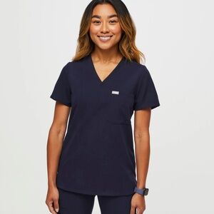 FIGS Casma Scrub Top Navy Blue Women’s V-Neck 1 Pocket Size M Petite